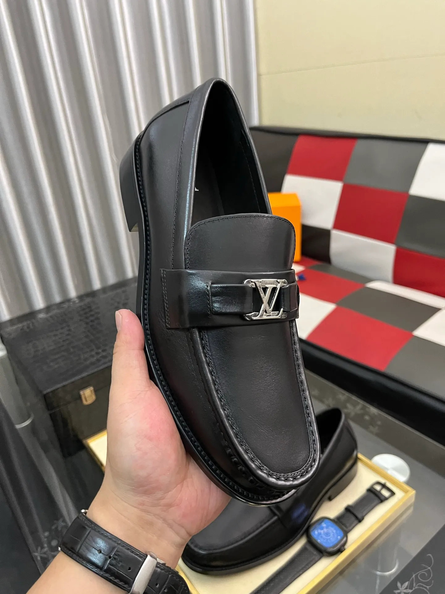 Men's Men's Shoes Men's Men's Shoes 💰520⌚️⌚️[LV] The most popular classic Louis Vuitton leather shoes. Synchronized with the official website, the upper adopts Italian imported upper embossing➕comfortable cowhide lining, fashionable atmosphere, unique brand and unique craftsmanship. Highlighting the hot style of the new year. Stop hesitating, stop wandering, get it now. Code number: 38--44. 2️⃣colors available